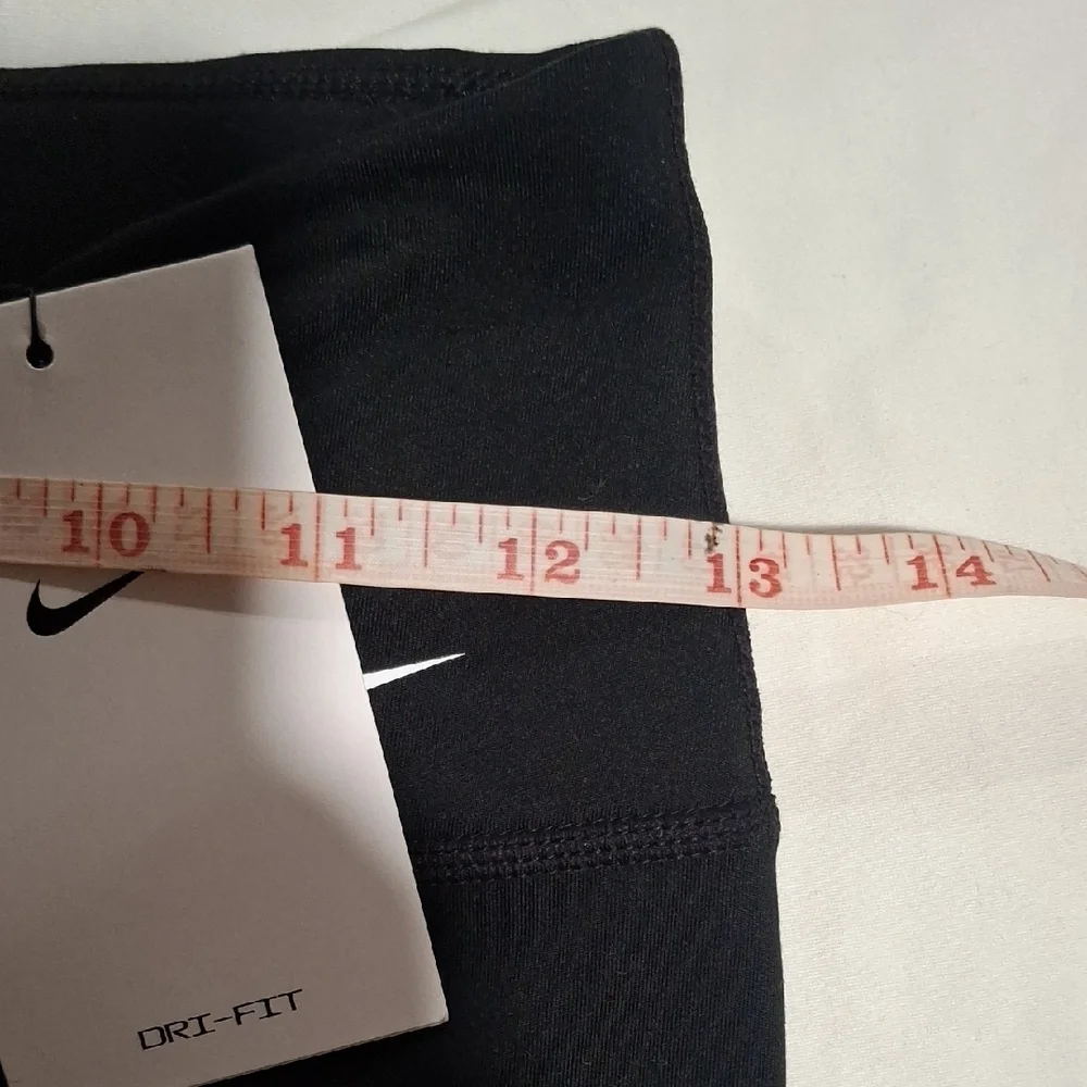 New.Nike Women's Black Bike Shorts Size S